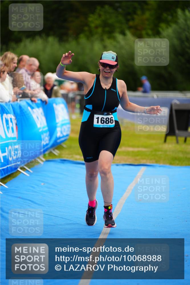 30.08.2026 - Elbe Triathlon Hamburg LAZAROV Photography http://msf.ph/oto/10068988 30.08.2026 12:32:31 Ziel 1686 meine-sportfotos.de