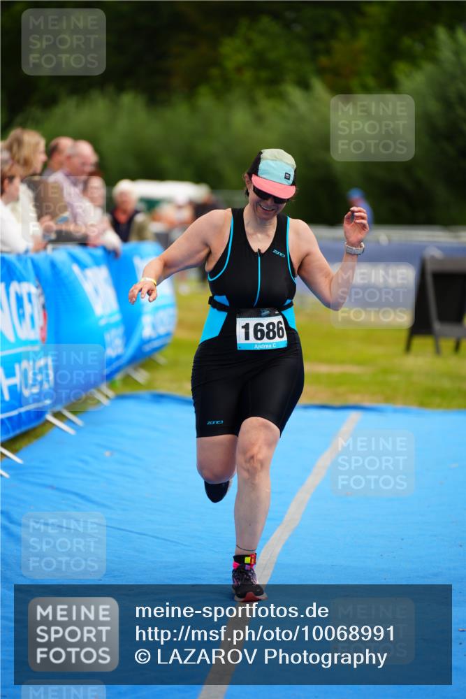 30.08.2026 - Elbe Triathlon Hamburg LAZAROV Photography http://msf.ph/oto/10068991 30.08.2026 12:32:31 Ziel 1686 meine-sportfotos.de
