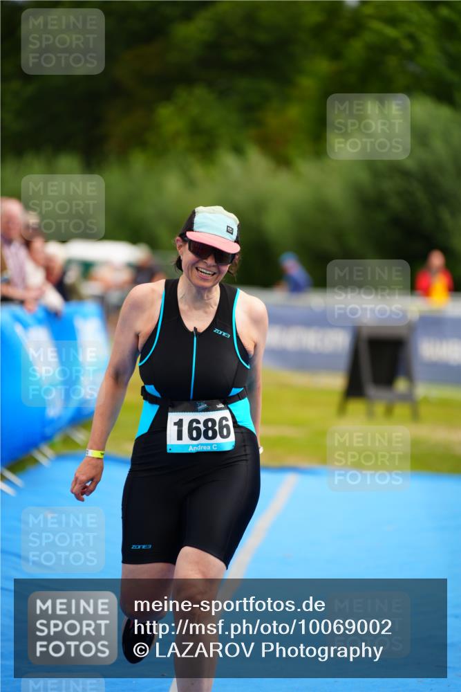 30.08.2026 - Elbe Triathlon Hamburg LAZAROV Photography http://msf.ph/oto/10069002 30.08.2026 12:32:32 Ziel 1686 meine-sportfotos.de