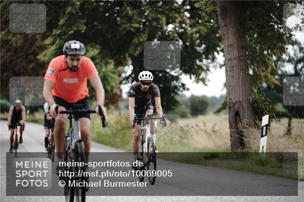30.08.2026 - Elbe Triathlon Hamburg Michael Burmester http://msf.ph/oto/10069005 30.08.2026 09:37:53 Radfahren 320, 451, 550, 739, 761 meine-sportfotos.de