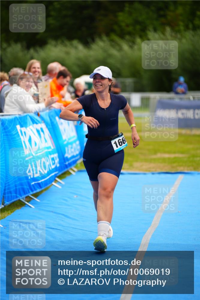 30.08.2026 - Elbe Triathlon Hamburg LAZAROV Photography http://msf.ph/oto/10069019 30.08.2026 12:32:58 Ziel 1666 meine-sportfotos.de