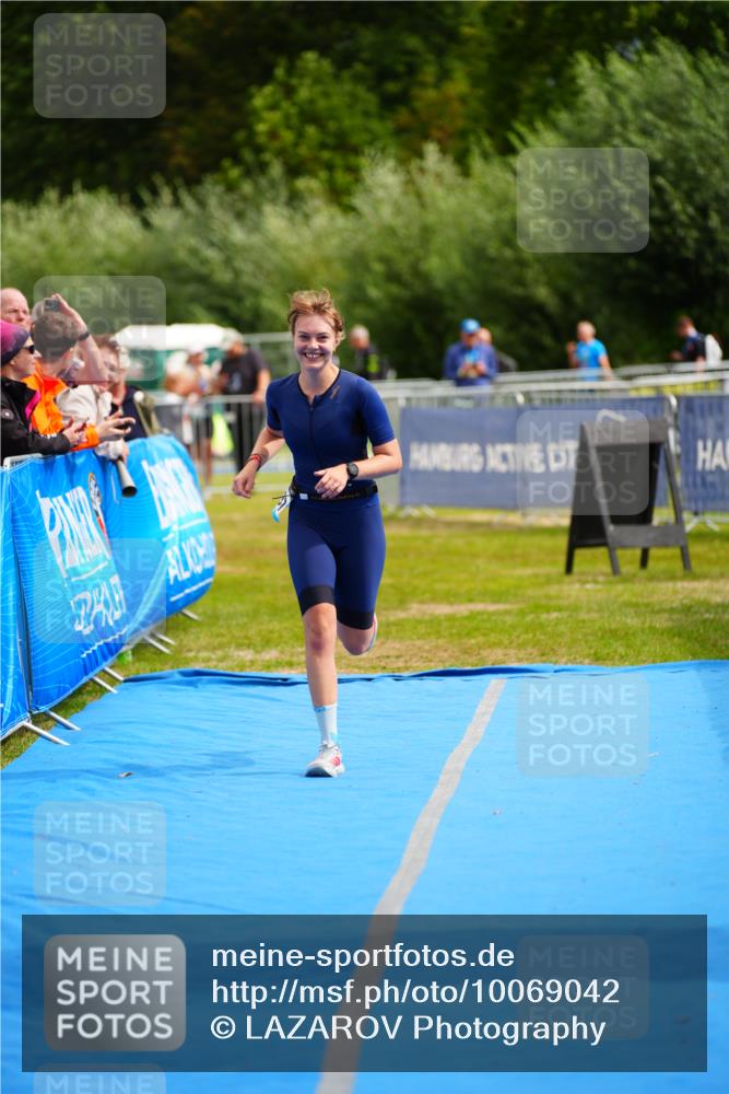 30.08.2026 - Elbe Triathlon Hamburg LAZAROV Photography http://msf.ph/oto/10069042 30.08.2026 12:33:07 Ziel 1497 meine-sportfotos.de