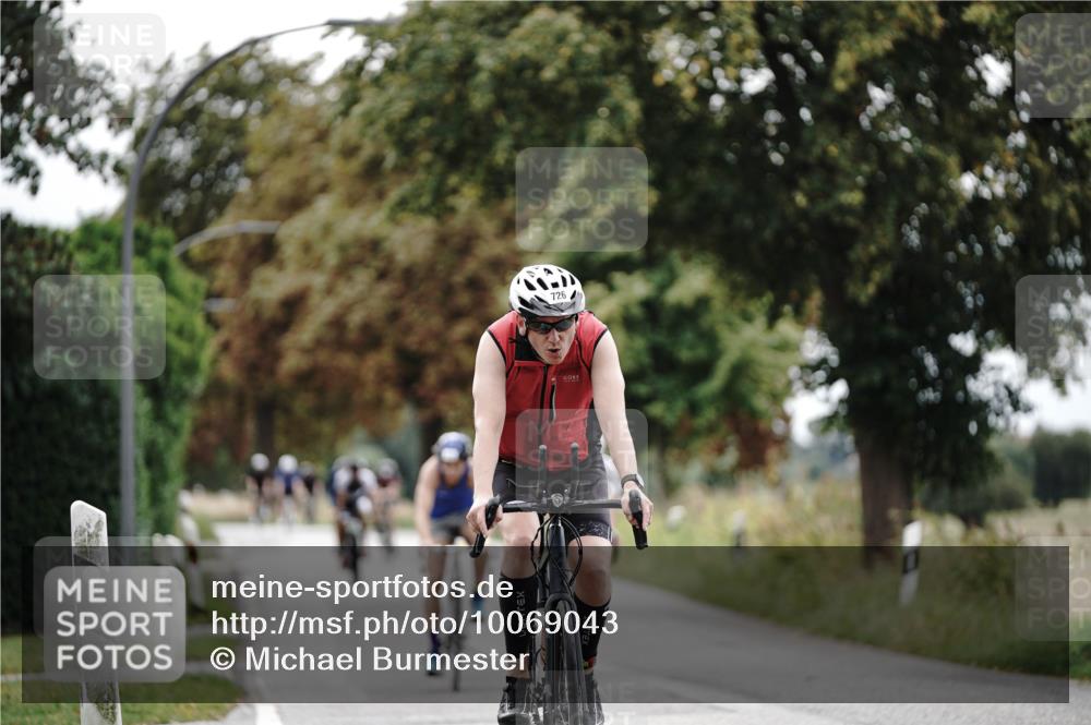 30.08.2026 - Elbe Triathlon Hamburg Michael Burmester http://msf.ph/oto/10069043 30.08.2026 09:38:20 Radfahren 313, 326, 418, 428, 435, 488, 516, 726, 788 meine-sportfotos.de