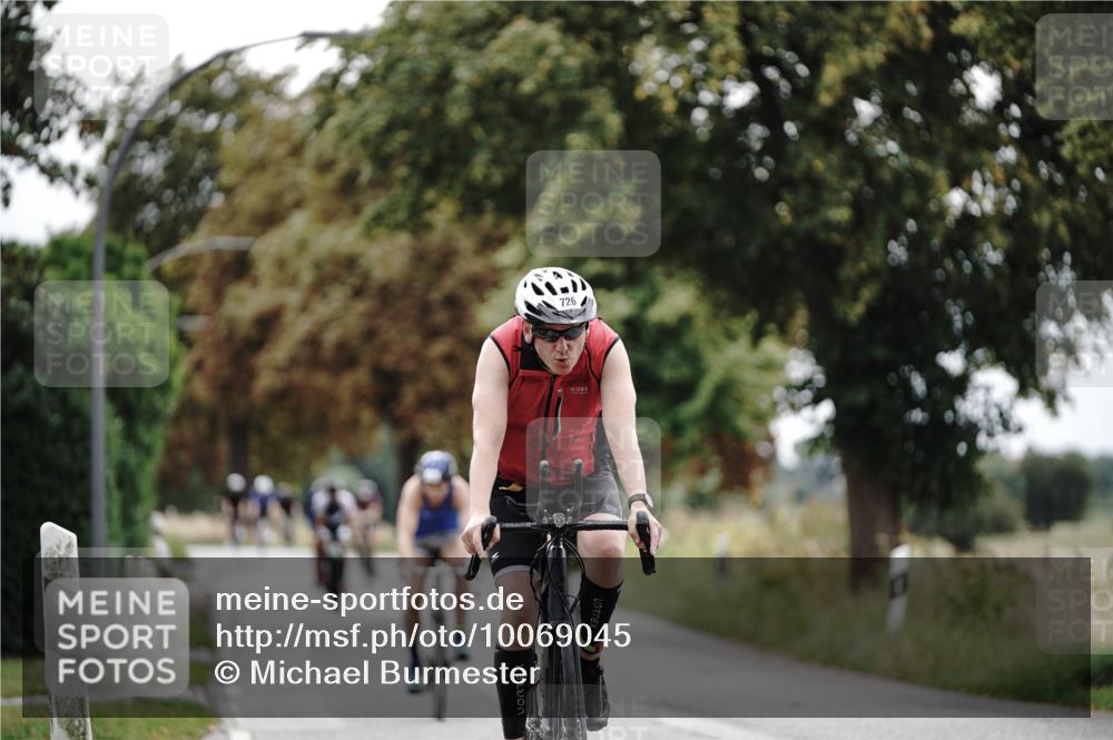 30.08.2026 - Elbe Triathlon Hamburg Michael Burmester http://msf.ph/oto/10069045 30.08.2026 09:38:20 Radfahren 313, 326, 418, 428, 435, 488, 516, 726, 788 meine-sportfotos.de