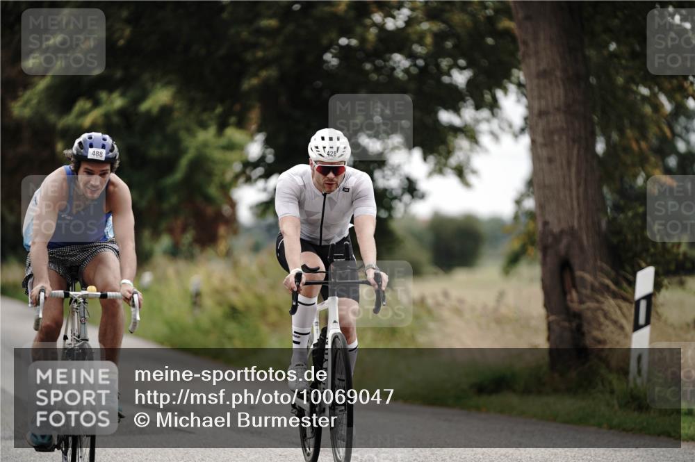 30.08.2026 - Elbe Triathlon Hamburg Michael Burmester http://msf.ph/oto/10069047 30.08.2026 09:38:22 Radfahren 326, 418, 428, 488, 726, 788 meine-sportfotos.de
