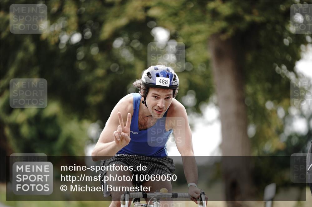 30.08.2026 - Elbe Triathlon Hamburg Michael Burmester http://msf.ph/oto/10069050 30.08.2026 09:38:23 Radfahren 326, 418, 428, 488, 669, 726, 788 meine-sportfotos.de