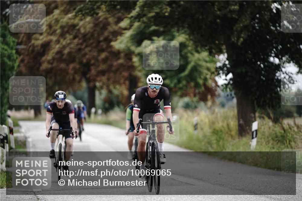 30.08.2026 - Elbe Triathlon Hamburg Michael Burmester http://msf.ph/oto/10069065 30.08.2026 09:38:36 Radfahren 289, 352, 410, 462, 668, 693 meine-sportfotos.de