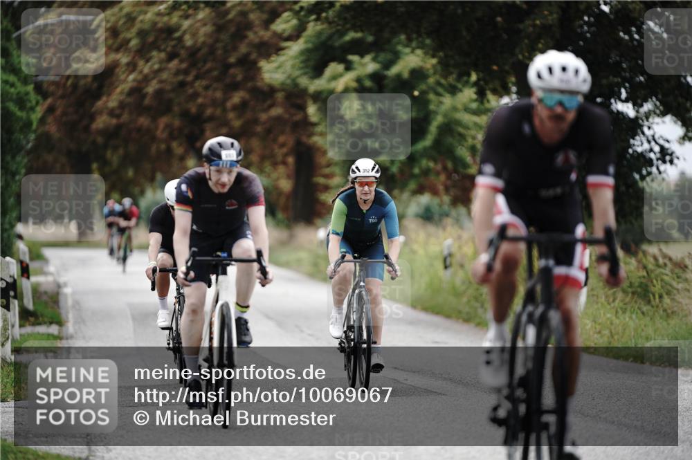 30.08.2026 - Elbe Triathlon Hamburg Michael Burmester http://msf.ph/oto/10069067 30.08.2026 09:38:37 Radfahren 262, 289, 352, 410, 462, 668, 693 meine-sportfotos.de