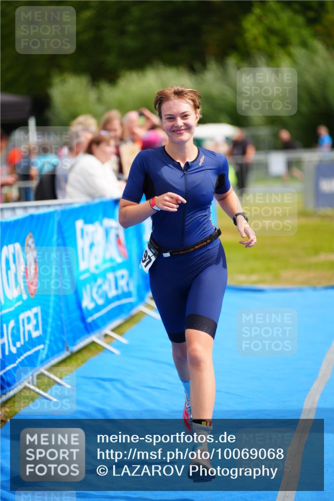 30.08.2026 - Elbe Triathlon Hamburg LAZAROV Photography http://msf.ph/oto/10069068 30.08.2026 12:33:09 Ziel 1497 meine-sportfotos.de