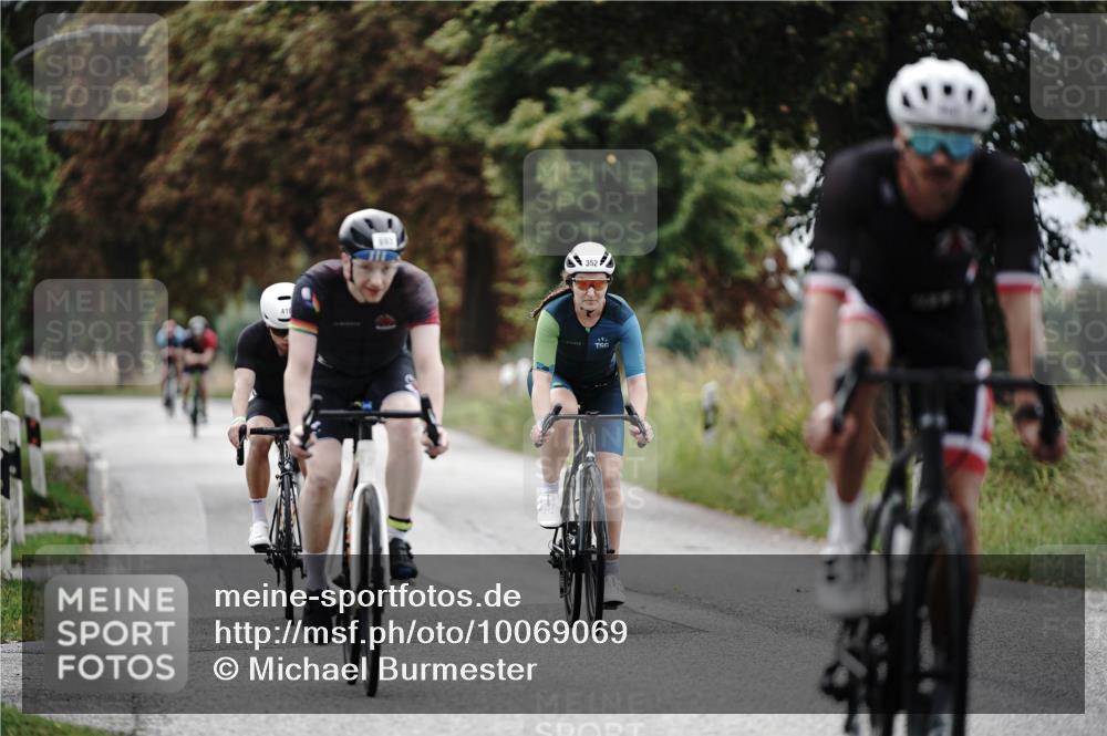 30.08.2026 - Elbe Triathlon Hamburg Michael Burmester http://msf.ph/oto/10069069 30.08.2026 09:38:37 Radfahren 262, 289, 352, 410, 462, 668, 693 meine-sportfotos.de