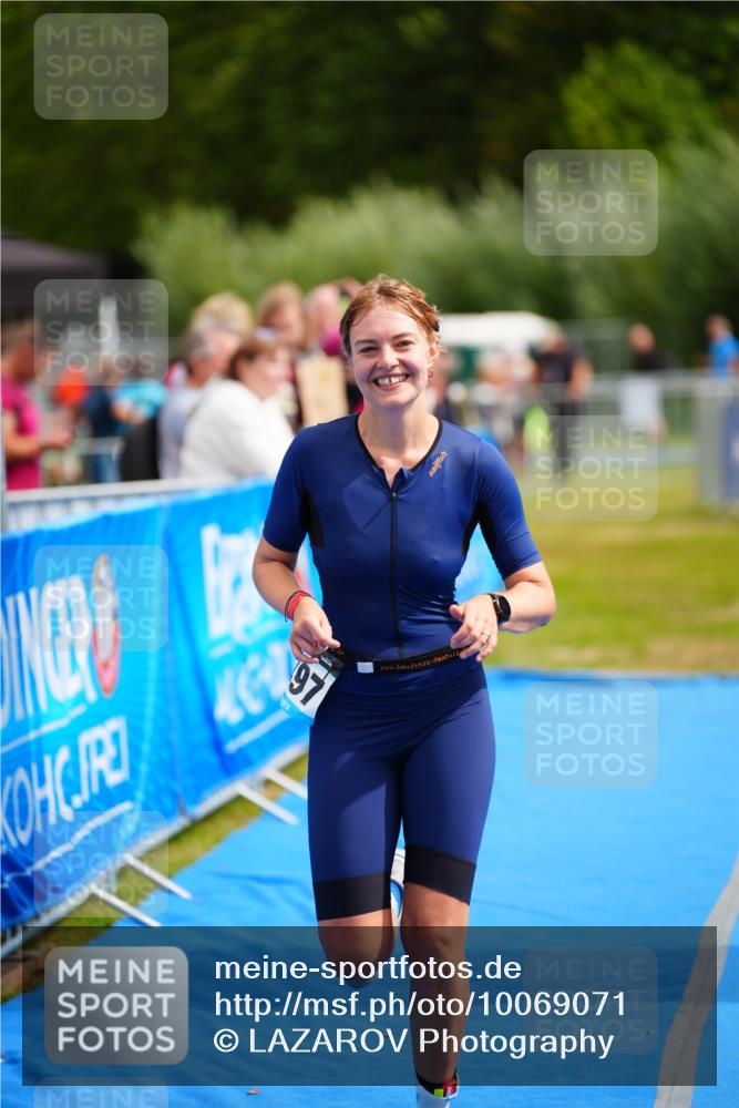 30.08.2026 - Elbe Triathlon Hamburg LAZAROV Photography http://msf.ph/oto/10069071 30.08.2026 12:33:09 Ziel 1497 meine-sportfotos.de
