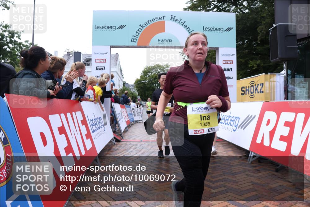 30.08.2026 - Blankeneser Heldenlauf Lena Gebhardt http://msf.ph/oto/10069072 30.08.2026 10:02:43 Ziel 1134, 1356, 1468, 1471, 1515 meine-sportfotos.de