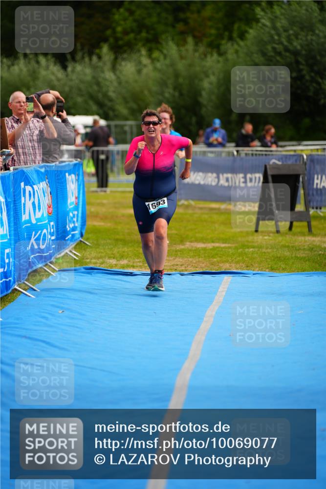30.08.2026 - Elbe Triathlon Hamburg LAZAROV Photography http://msf.ph/oto/10069077 30.08.2026 12:33:33 Ziel 1651, 1693 meine-sportfotos.de