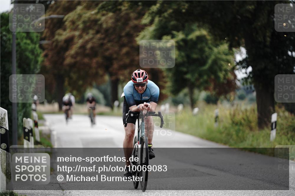 30.08.2026 - Elbe Triathlon Hamburg Michael Burmester http://msf.ph/oto/10069083 30.08.2026 09:38:44 Radfahren 262, 289, 663, 668, 856 meine-sportfotos.de