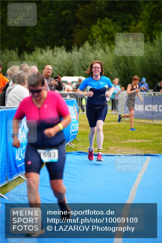 30.08.2026 - Elbe Triathlon Hamburg LAZAROV Photography http://msf.ph/oto/10069109 30.08.2026 12:33:35 Ziel 1651, 1693 meine-sportfotos.de