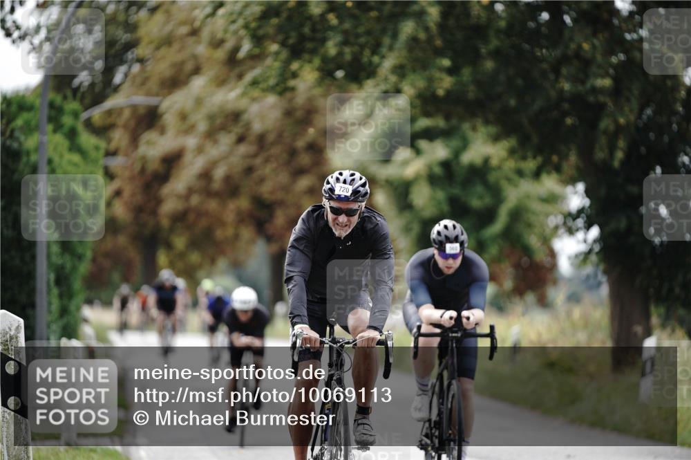 30.08.2026 - Elbe Triathlon Hamburg Michael Burmester http://msf.ph/oto/10069113 30.08.2026 09:39:15 Radfahren 270, 560, 583, 720, 749 meine-sportfotos.de
