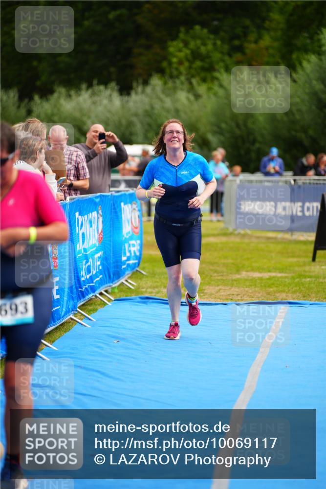 30.08.2026 - Elbe Triathlon Hamburg LAZAROV Photography http://msf.ph/oto/10069117 30.08.2026 12:33:36 Ziel 1651, 1693 meine-sportfotos.de