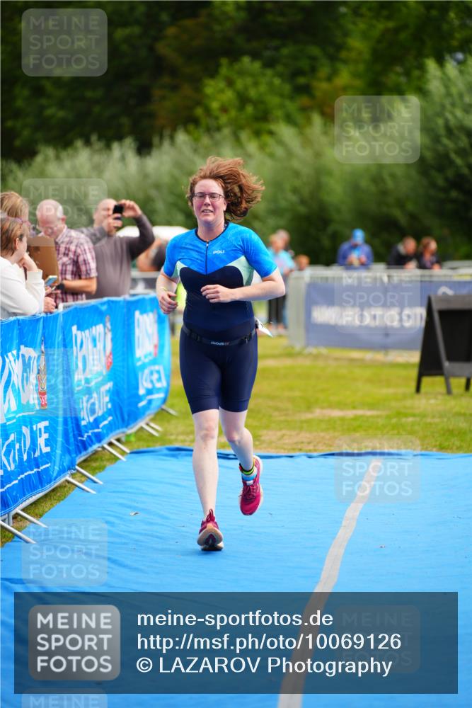 30.08.2026 - Elbe Triathlon Hamburg LAZAROV Photography http://msf.ph/oto/10069126 30.08.2026 12:33:37 Ziel 1651, 1693 meine-sportfotos.de