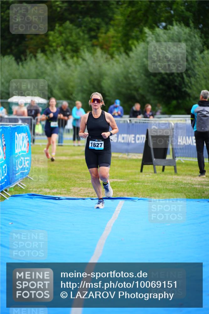 30.08.2026 - Elbe Triathlon Hamburg LAZAROV Photography http://msf.ph/oto/10069151 30.08.2026 12:33:47 Ziel 1592, 1627 meine-sportfotos.de