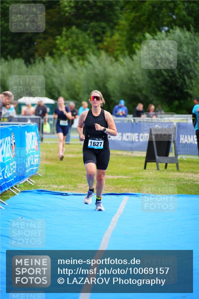 30.08.2026 - Elbe Triathlon Hamburg LAZAROV Photography http://msf.ph/oto/10069157 30.08.2026 12:33:47 Ziel 1592, 1627 meine-sportfotos.de
