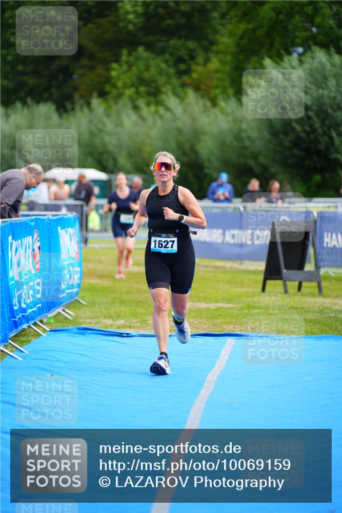 30.08.2026 - Elbe Triathlon Hamburg LAZAROV Photography http://msf.ph/oto/10069159 30.08.2026 12:33:47 Ziel 1592, 1627 meine-sportfotos.de
