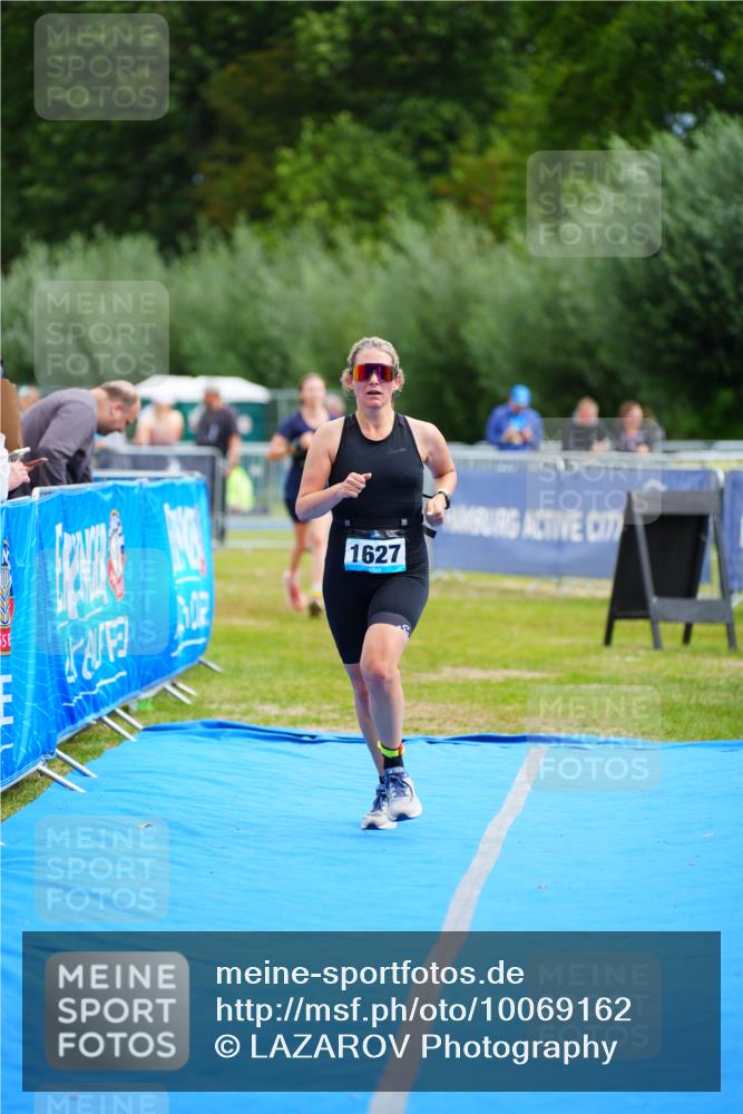 30.08.2026 - Elbe Triathlon Hamburg LAZAROV Photography http://msf.ph/oto/10069162 30.08.2026 12:33:47 Ziel 1592, 1627 meine-sportfotos.de