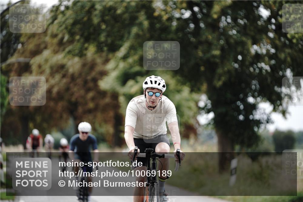 30.08.2026 - Elbe Triathlon Hamburg Michael Burmester http://msf.ph/oto/10069189 30.08.2026 09:39:52 Radfahren 314, 338, 557, 604, 737 meine-sportfotos.de