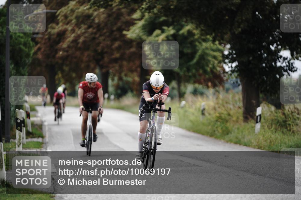 30.08.2026 - Elbe Triathlon Hamburg Michael Burmester http://msf.ph/oto/10069197 30.08.2026 09:39:56 Radfahren 271, 338, 557, 657, 737, 883 meine-sportfotos.de