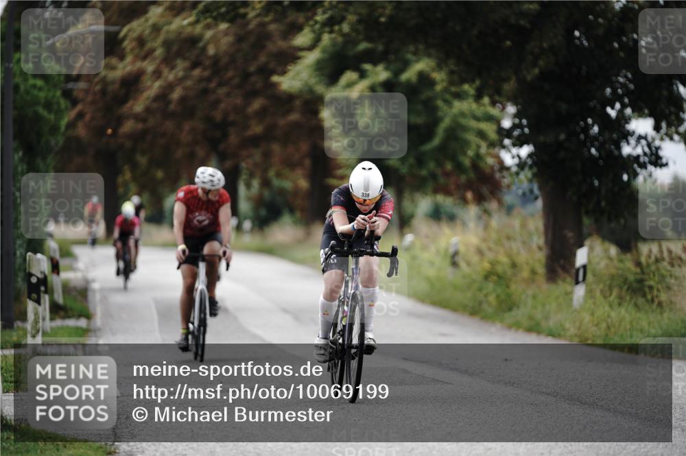 30.08.2026 - Elbe Triathlon Hamburg Michael Burmester http://msf.ph/oto/10069199 30.08.2026 09:39:56 Radfahren 271, 338, 557, 657, 737, 883 meine-sportfotos.de