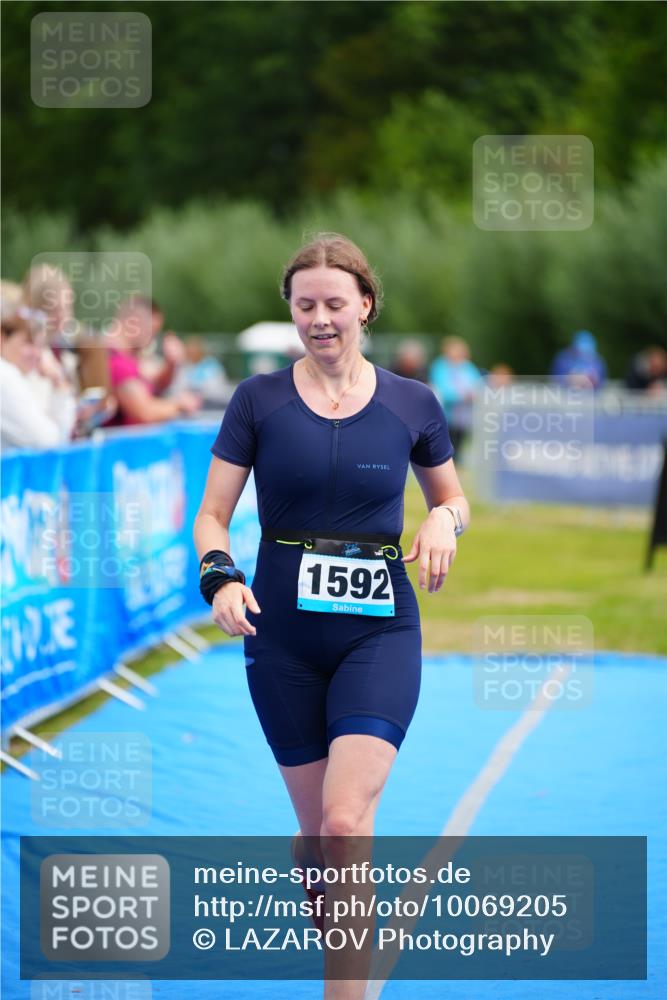 30.08.2026 - Elbe Triathlon Hamburg LAZAROV Photography http://msf.ph/oto/10069205 30.08.2026 12:33:56 Ziel 1592 meine-sportfotos.de