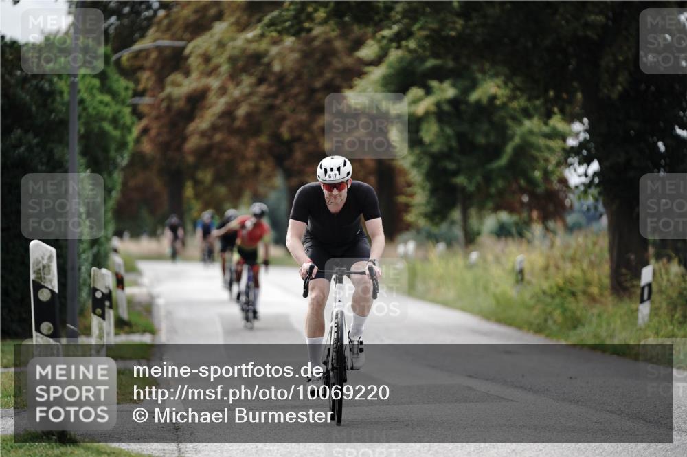 30.08.2026 - Elbe Triathlon Hamburg Michael Burmester http://msf.ph/oto/10069220 30.08.2026 09:40:04 Radfahren 466, 617, 643, 657, 883 meine-sportfotos.de