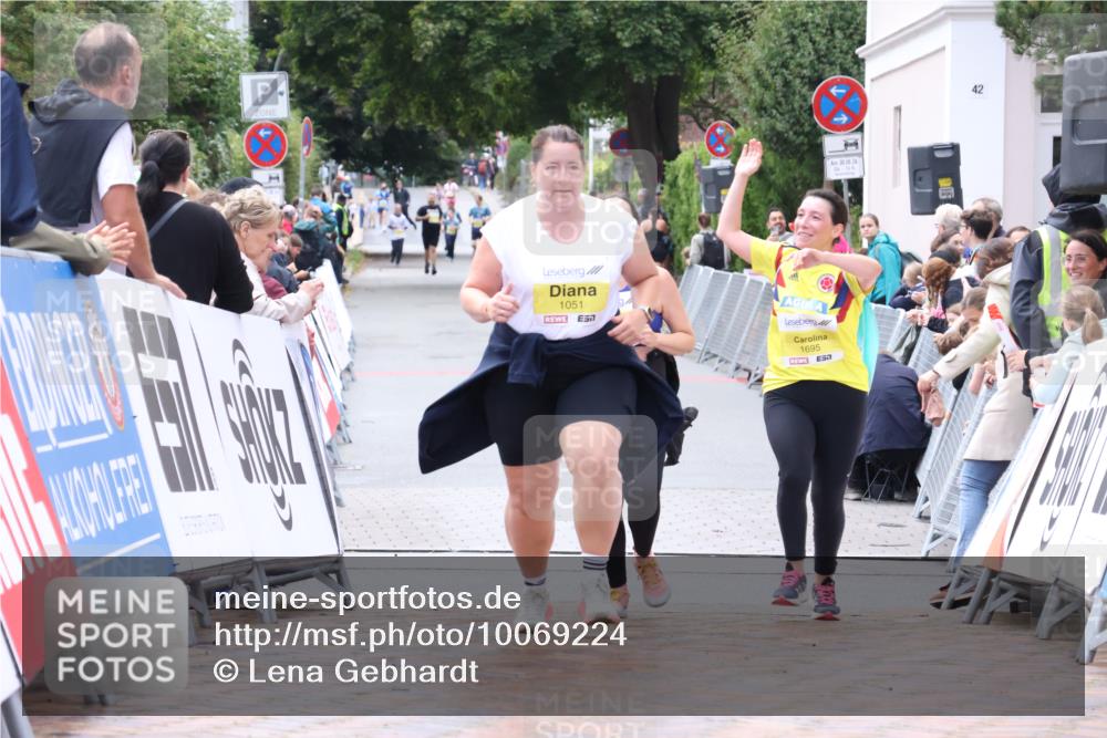 30.08.2026 - Blankeneser Heldenlauf Lena Gebhardt http://msf.ph/oto/10069224 30.08.2026 10:03:06 Ziel 1051 meine-sportfotos.de