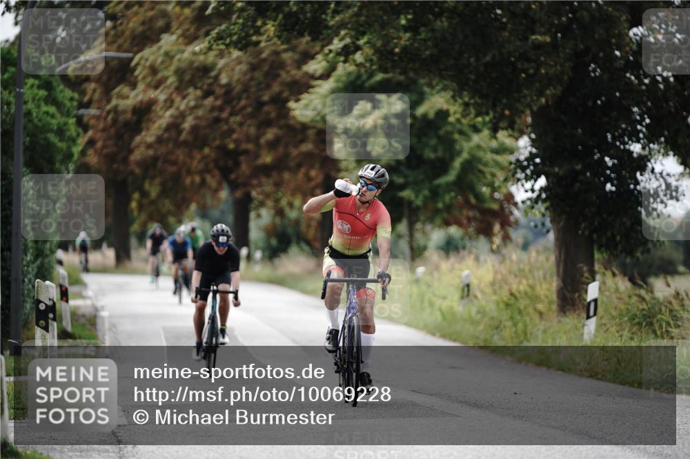 30.08.2026 - Elbe Triathlon Hamburg Michael Burmester http://msf.ph/oto/10069228 30.08.2026 09:40:07 Radfahren 466, 576, 617, 628, 643 meine-sportfotos.de