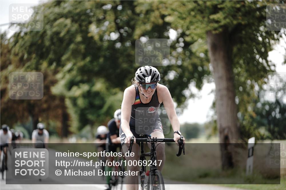 30.08.2026 - Elbe Triathlon Hamburg Michael Burmester http://msf.ph/oto/10069247 30.08.2026 09:40:35 Radfahren 255, 299, 397, 399, 403, 404, 676 meine-sportfotos.de