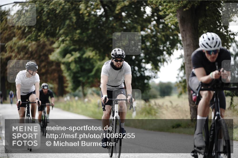 30.08.2026 - Elbe Triathlon Hamburg Michael Burmester http://msf.ph/oto/10069255 30.08.2026 09:40:38 Radfahren 255, 299, 318, 397, 399, 403, 404, 676 meine-sportfotos.de