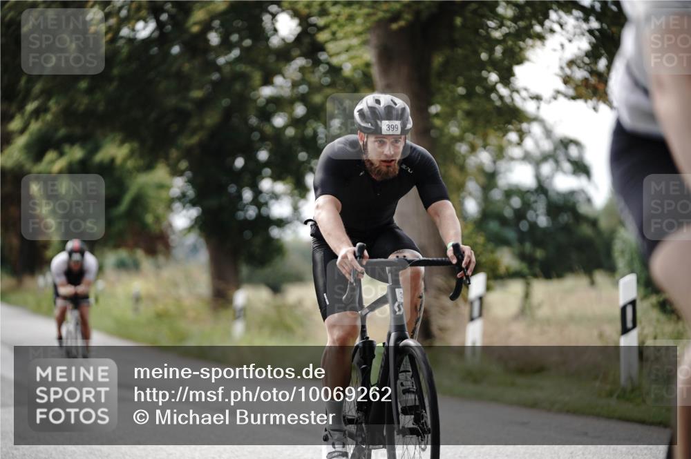 30.08.2026 - Elbe Triathlon Hamburg Michael Burmester http://msf.ph/oto/10069262 30.08.2026 09:40:40 Radfahren 288, 318, 397, 399, 403, 404, 676 meine-sportfotos.de
