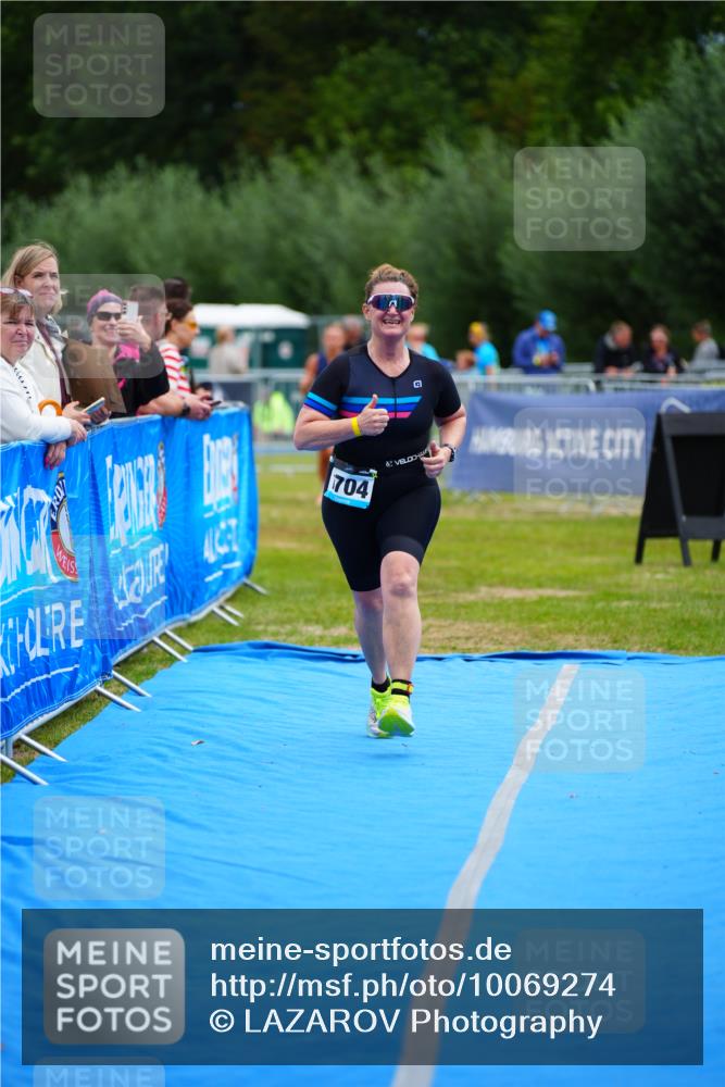 30.08.2026 - Elbe Triathlon Hamburg LAZAROV Photography http://msf.ph/oto/10069274 30.08.2026 12:35:05 Ziel 1704 meine-sportfotos.de