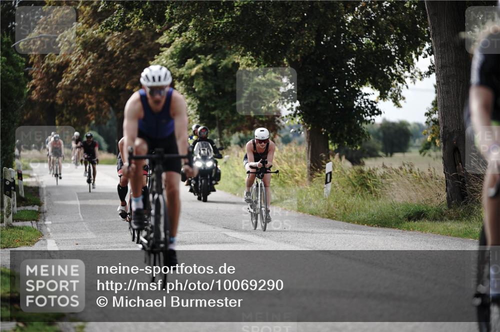 30.08.2026 - Elbe Triathlon Hamburg Michael Burmester http://msf.ph/oto/10069290 30.08.2026 09:41:03 Radfahren 251, 294, 341, 347, 382, 581, 802, 1896 meine-sportfotos.de