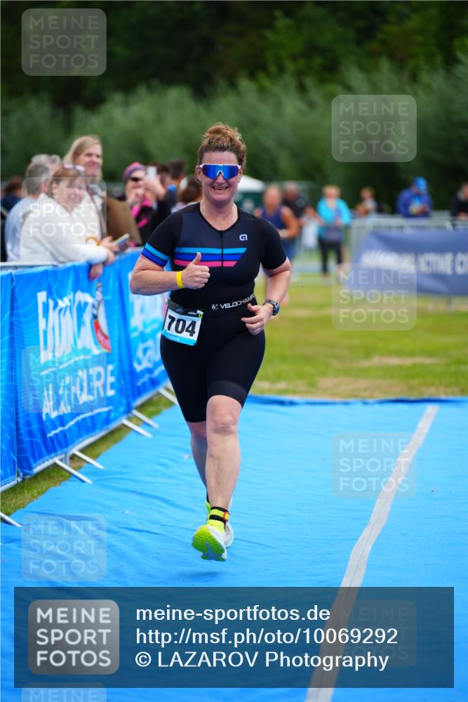 30.08.2026 - Elbe Triathlon Hamburg LAZAROV Photography http://msf.ph/oto/10069292 30.08.2026 12:35:06 Ziel 1674, 1704 meine-sportfotos.de