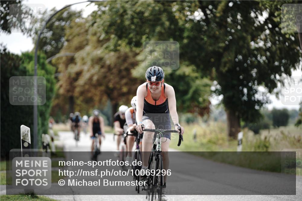 30.08.2026 - Elbe Triathlon Hamburg Michael Burmester http://msf.ph/oto/10069296 30.08.2026 09:41:09 Radfahren 294, 563, 595, 756, 768, 802, 1896 meine-sportfotos.de