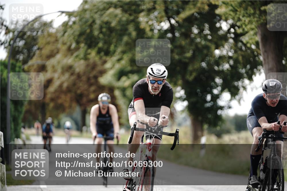 30.08.2026 - Elbe Triathlon Hamburg Michael Burmester http://msf.ph/oto/10069300 30.08.2026 09:41:11 Radfahren 359, 540, 563, 595, 756, 768, 802, 1896 meine-sportfotos.de