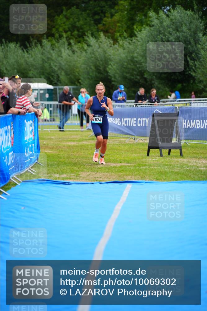 30.08.2026 - Elbe Triathlon Hamburg LAZAROV Photography http://msf.ph/oto/10069302 30.08.2026 12:35:10 Ziel 1674, 1704 meine-sportfotos.de