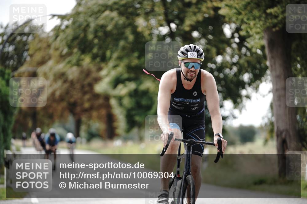 30.08.2026 - Elbe Triathlon Hamburg Michael Burmester http://msf.ph/oto/10069304 30.08.2026 09:41:13 Radfahren 359, 540, 563, 595, 603, 756, 768, 1896 meine-sportfotos.de
