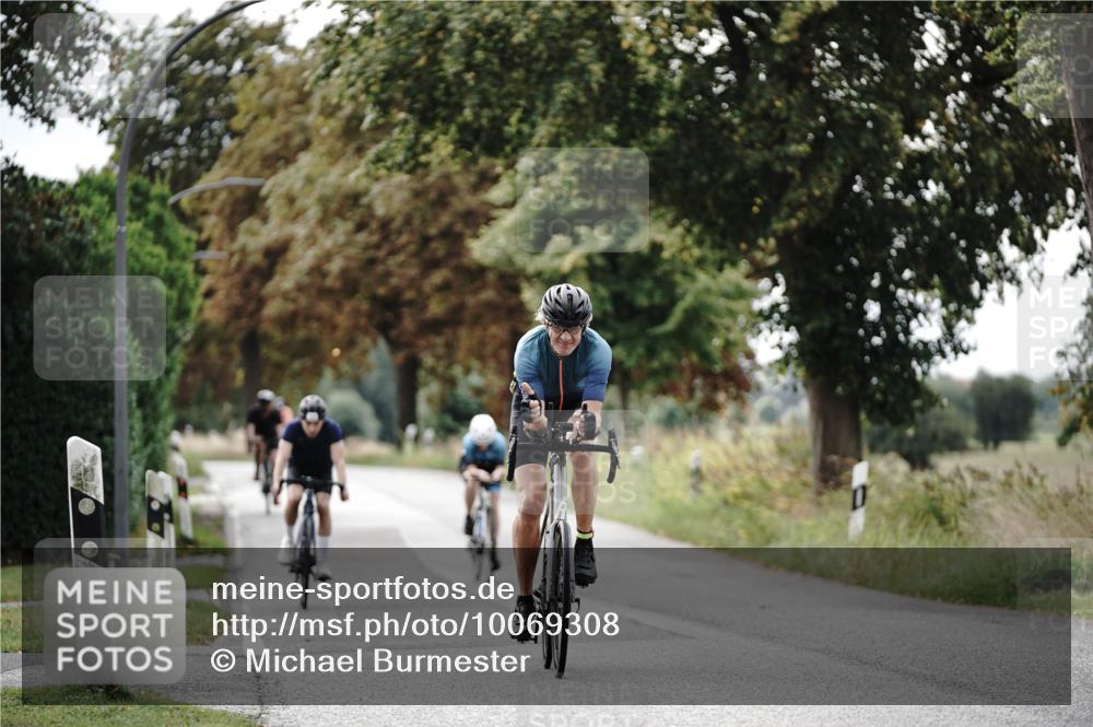 30.08.2026 - Elbe Triathlon Hamburg Michael Burmester http://msf.ph/oto/10069308 30.08.2026 09:41:15 Radfahren 359, 540, 595, 603, 768 meine-sportfotos.de