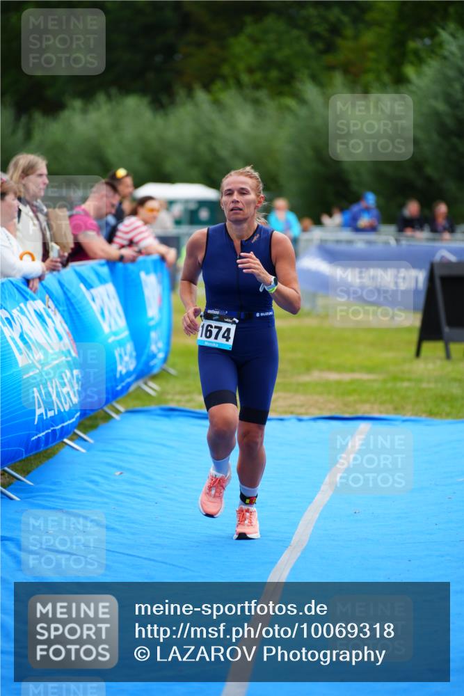 30.08.2026 - Elbe Triathlon Hamburg LAZAROV Photography http://msf.ph/oto/10069318 30.08.2026 12:35:13 Ziel 1674 meine-sportfotos.de