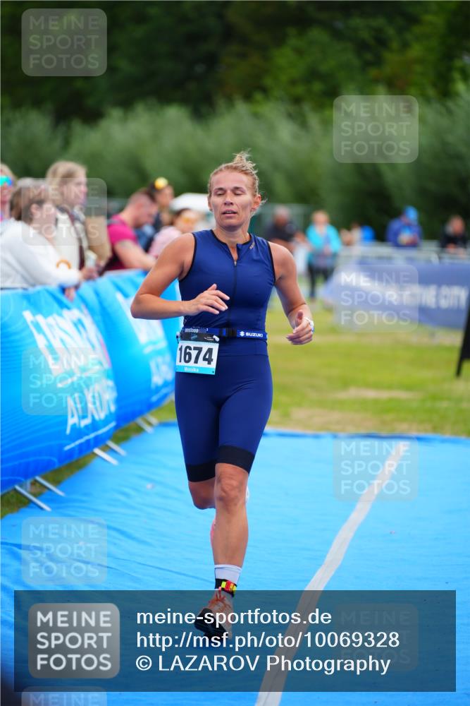 30.08.2026 - Elbe Triathlon Hamburg LAZAROV Photography http://msf.ph/oto/10069328 30.08.2026 12:35:14 Ziel 1674 meine-sportfotos.de