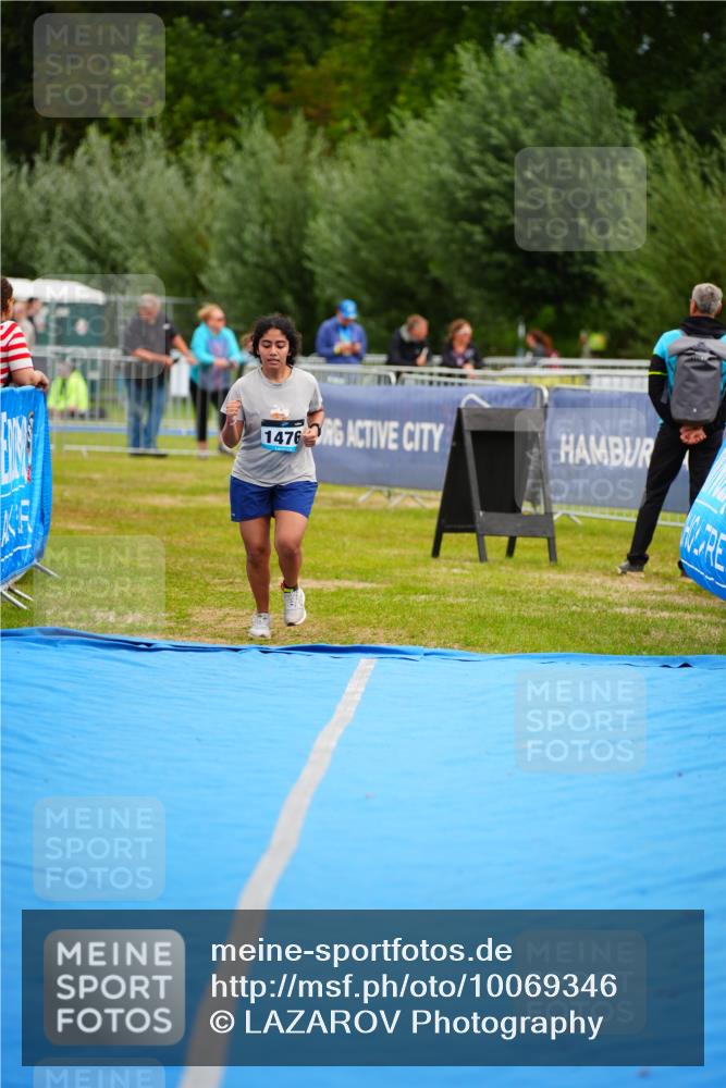 30.08.2026 - Elbe Triathlon Hamburg LAZAROV Photography http://msf.ph/oto/10069346 30.08.2026 12:35:57 Ziel 1476 meine-sportfotos.de
