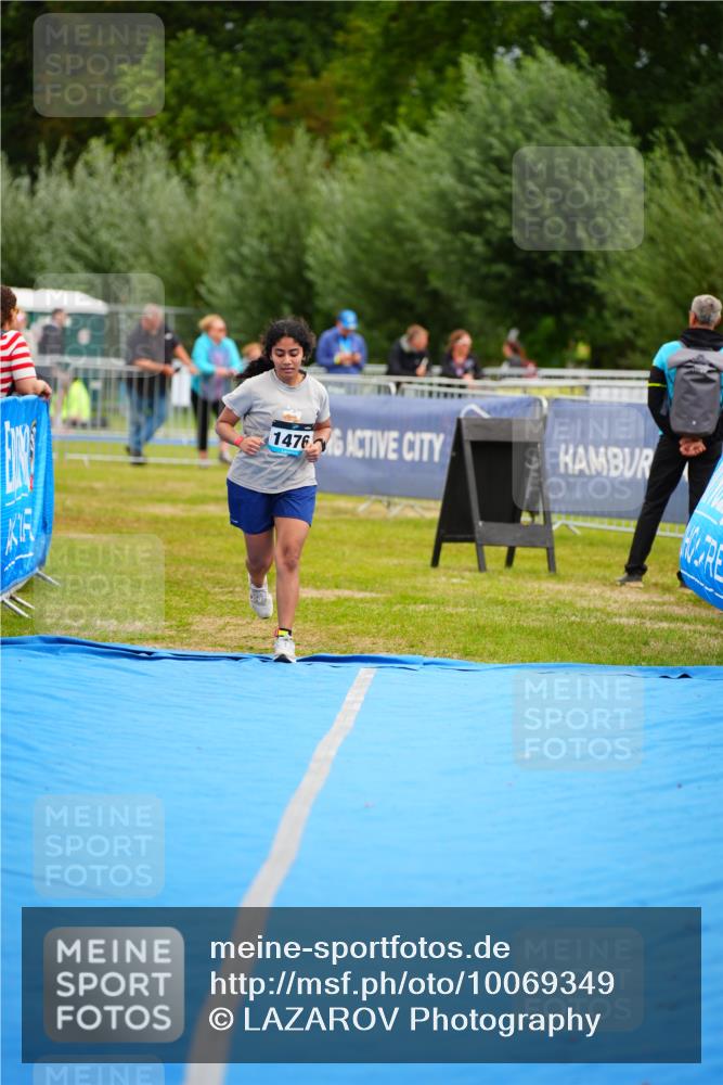 30.08.2026 - Elbe Triathlon Hamburg LAZAROV Photography http://msf.ph/oto/10069349 30.08.2026 12:35:58 Ziel 1476 meine-sportfotos.de