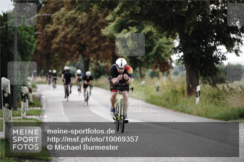 30.08.2026 - Elbe Triathlon Hamburg Michael Burmester http://msf.ph/oto/10069357 30.08.2026 09:41:40 Radfahren 202, 325, 480, 513, 547, 585 meine-sportfotos.de