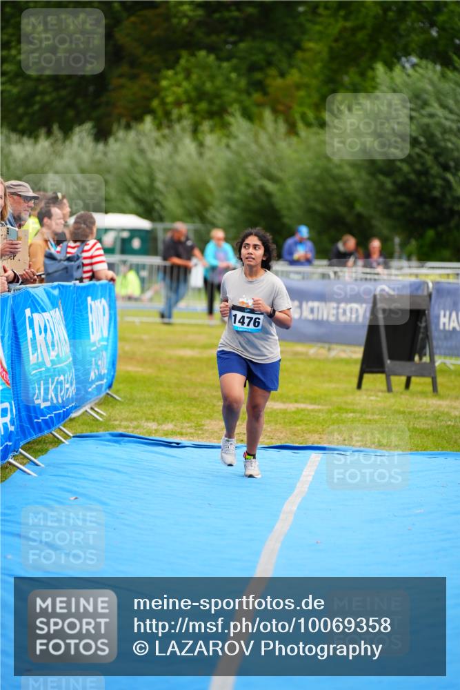 30.08.2026 - Elbe Triathlon Hamburg LAZAROV Photography http://msf.ph/oto/10069358 30.08.2026 12:35:58 Ziel 1476 meine-sportfotos.de